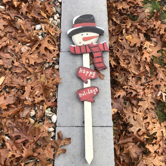 Happy Holidays Snowman outdoor Christmas sign decor - Picture 2 of 8